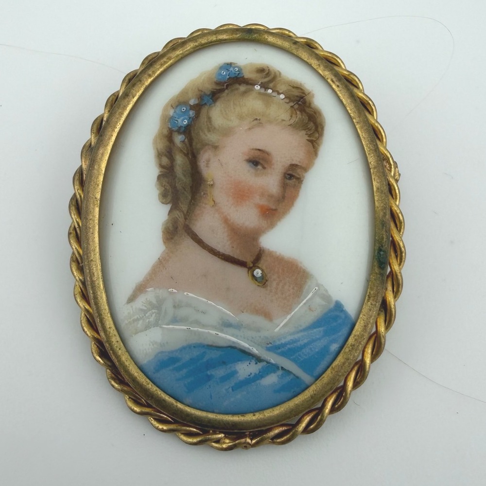 Limoges France Vintage Porcelain Portrait Brooch Gold Tone Oval French Jewelry